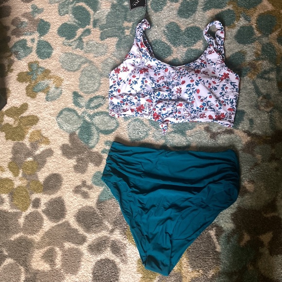 NWT two piece swim suit - Picture 2 of 3